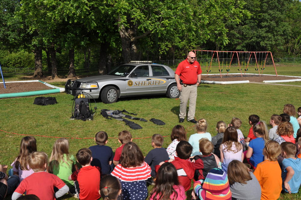 Deputy Mike Holland informed students about the Sheriff's Office Dive Team.