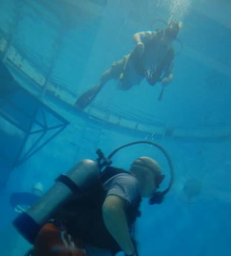 Sgt Sanders and Lt Bird diving with students at Space Camp