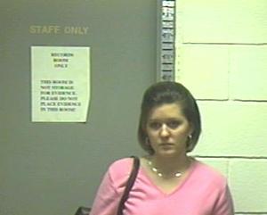 Warrant photo of Robyn Ann Haldeman
